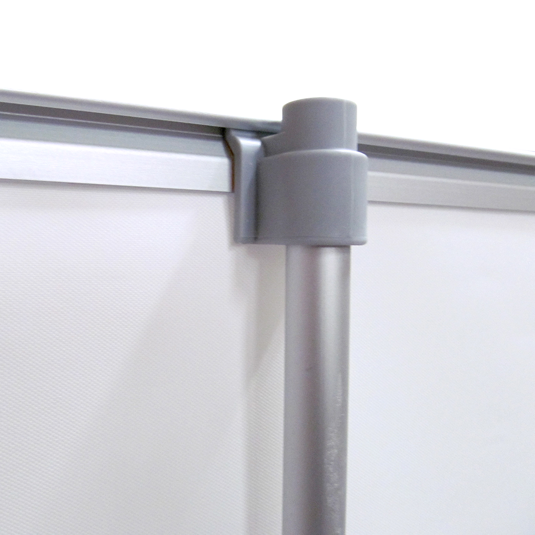 Delux Pull Up 1200mm (Black or Silver) (2 per box)